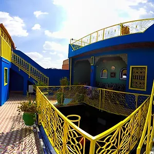 Отель Medina **