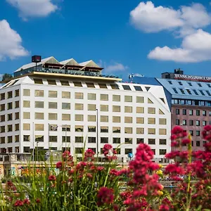 Radisson Red Hotel, וינה